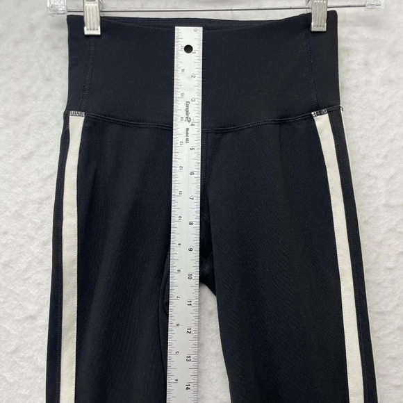 Old Navy Active Leggings Women's Sz XS Black White Go Dry Wide Waistband Pull On - Picture 4 of 11